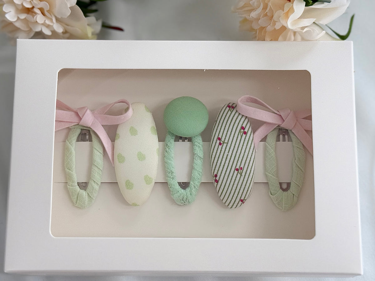 Sweet Girls Fabric Hair Clips 💗5-Piece Toddler Gift Set